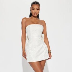 Fashion Nova - NWT - New Elegant White Strapless Dress w Bow Detail, Corset